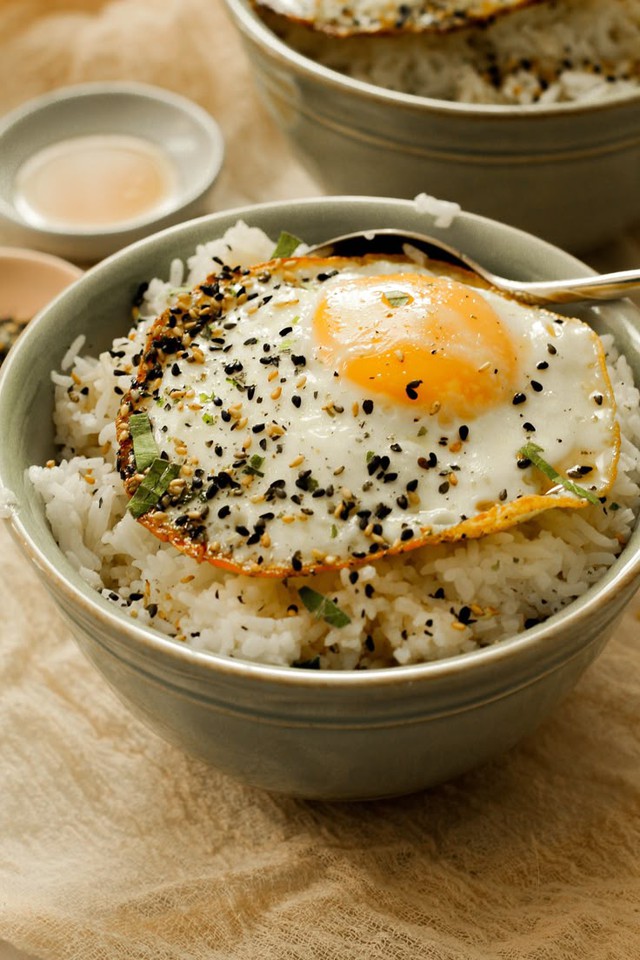 Thêm 1 thứ nhỏ vào bữa cơm nếu bạn muốn tóc con mọc lởm chởm- Ảnh 1.