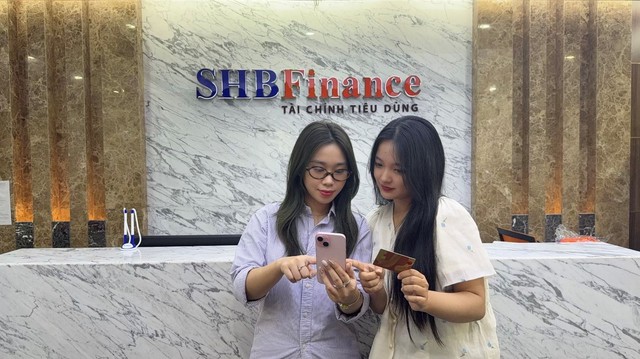 Người trẻ dần thay đổi cách chi tiêu- Ảnh 1.