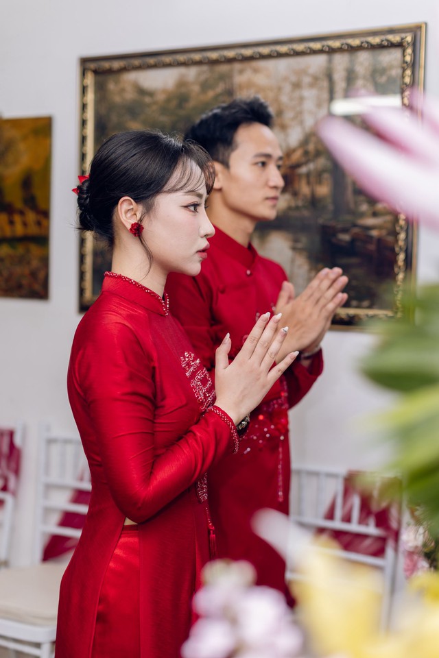 Hé lộ ảnh cưới của "nam thần" U23 Việt Nam và hotgirl NEU, nàng WAG vừa xinh học vấn lại càng đáng nể- Ảnh 5.