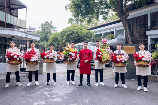 Hé lộ ảnh cưới của "nam thần" U23 Việt Nam và hotgirl NEU, nàng WAG vừa xinh học vấn lại càng đáng nể- Ảnh 6.