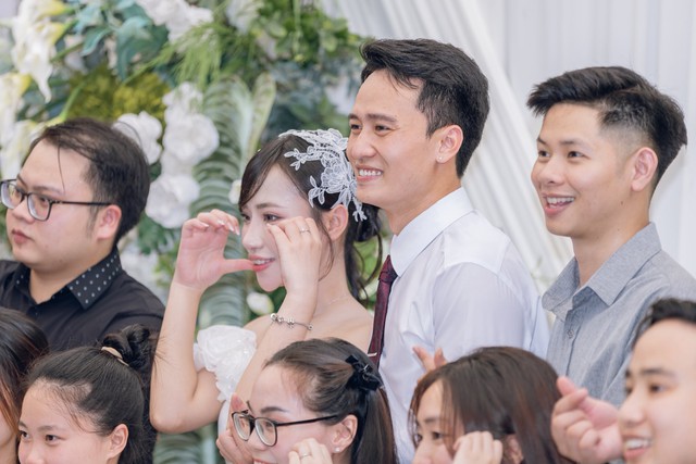Hé lộ ảnh cưới của "nam thần" U23 Việt Nam và hotgirl NEU, nàng WAG vừa xinh học vấn lại càng đáng nể- Ảnh 10.