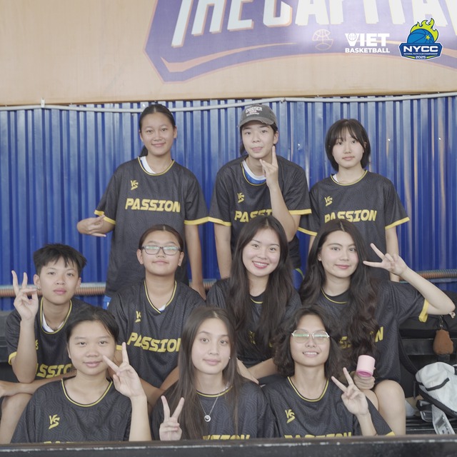Hạt Dẻ nhà MC Quyền Linh chiếm "spotlight" trên sân bóng rổ, visual sáng bừng, chỉ một hành động biết tự tin cỡ nào- Ảnh 2.