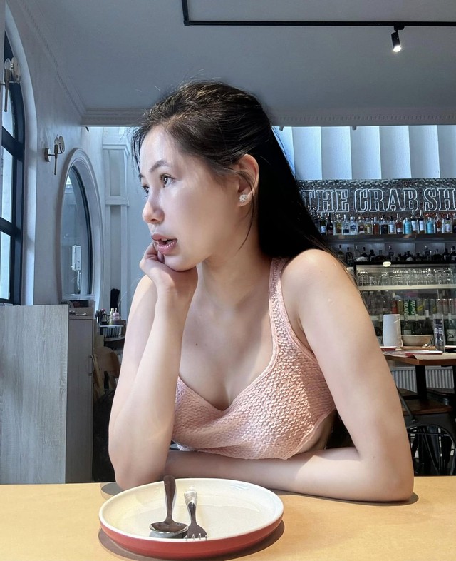 Hot girl xinh đẹp khoe số dư khủng, sổ đỏ cả sấp, cư dân mạng nhiệt tình "xin vía"- Ảnh 8.