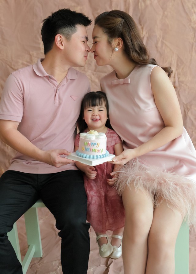 Dâu hào môn Đỗ Mỹ Linh hạnh phúc bên thiếu gia nhà bầu Hiển mừng ái nữ 2 tuổi, hé lộ cuộc sống viên mãn- Ảnh 3.