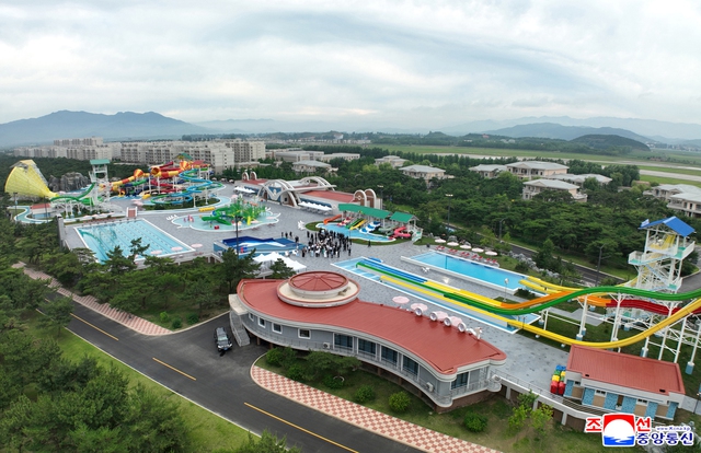 Cận cảnh bên trong siêu resort mới “đẳng cấp thế giới” của Triều Tiên: Quy mô và hoành tráng đến đâu?- Ảnh 4.