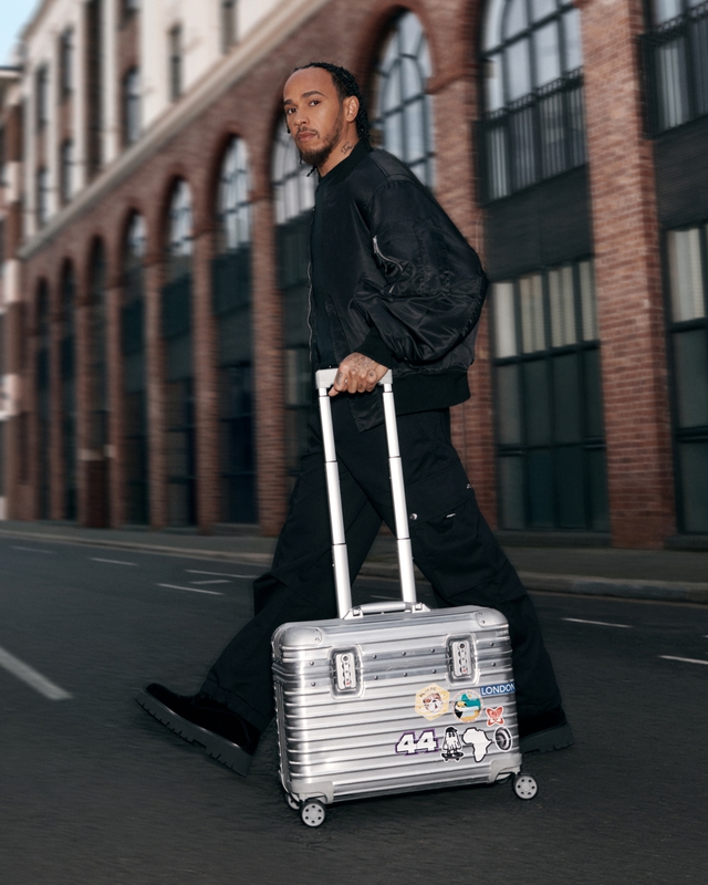 Lewis Hamilton, F1® The Movie và triệu dặm chu du cùng RIMOWA và Bang & Olufsen- Ảnh 2.