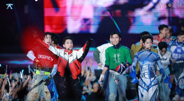 Concert Anh Trai Say Hi ở Mỹ: Giá vé cao vẫn “tẩu tán” tốt, cú hích mới cho thị trường âm nhạc Việt- Ảnh 2.