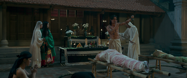 “Khế Ước Bán Dâu” tung teaser ám ảnh: Lâm Thanh Mỹ nuốt sâu, lễ rước dâu hóa nghi lễ hiến tế- Ảnh 5.