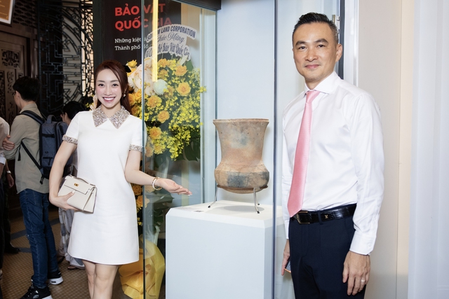 Nam diễn viên Việt sở hữu bộ sưu tập cổ vật siêu hiếm, vừa được công nhận Bảo vật quốc gia- Ảnh 4. Nam diễn viên Việt sở hữu bộ sưu tập cổ vật siêu hiếm, vừa được công nhận Bảo vật quốc gia- Ảnh 4.