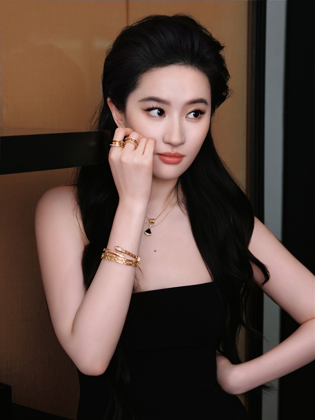 Bắt đầu đợt "phong sát" Lưu Diệc Phi sau drama đùng đùng nổi giận bỏ lễ trao giải?- Ảnh 1. Bắt đầu đợt "phong sát" Lưu Diệc Phi sau drama đùng đùng nổi giận bỏ lễ trao giải?- Ảnh 1.