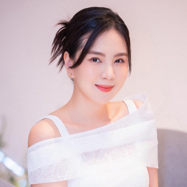 Cách làm mẹ của Mai Ngọc ở tuổi 35- Ảnh 1. Cách làm mẹ của Mai Ngọc ở tuổi 35- Ảnh 1.