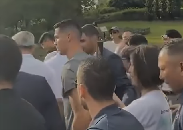 Ronaldo ở đâu khi đám tang Diogo Jota diễn ra?- Ảnh 3.