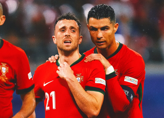 Ronaldo ở đâu khi đám tang Diogo Jota diễn ra?- Ảnh 1.