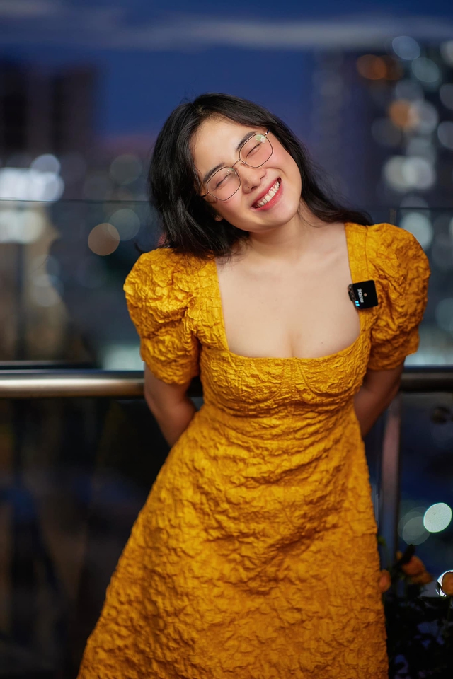 "Full" màn khoe vóc dáng gợi cảm theo cách cực tinh tế của hot girl TikToker- Ảnh 1. "Full" màn khoe vóc dáng gợi cảm theo cách cực tinh tế của hot girl TikToker- Ảnh 1.
