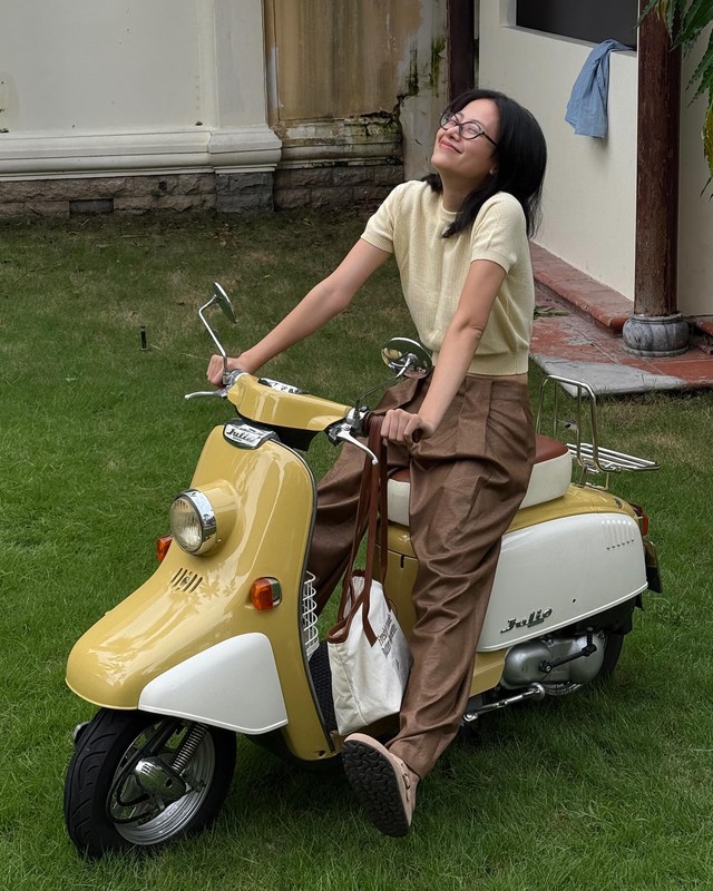 10 outfit từ mỹ nhân Việt giúp chị em chạm đỉnh cao mặc đồ tối giản- Ảnh 1.