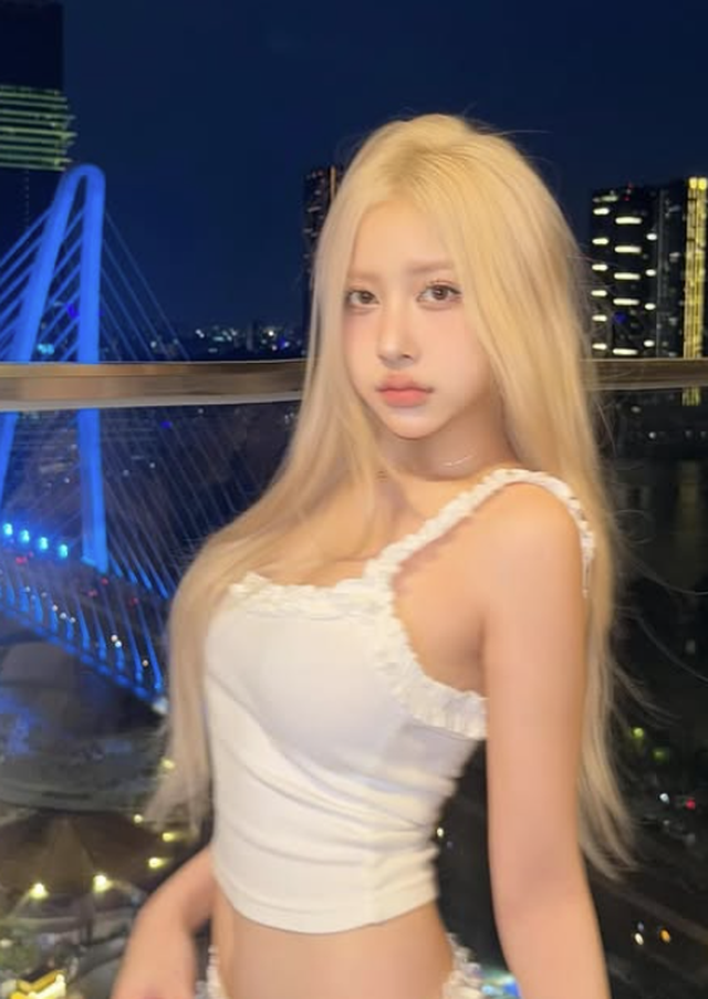 Nhan sắc được ví như "Rosé bản Việt" gái xinh vẫn bị dân tình "soi" chỉnh ảnh méo cả người qua đường- Ảnh 2.