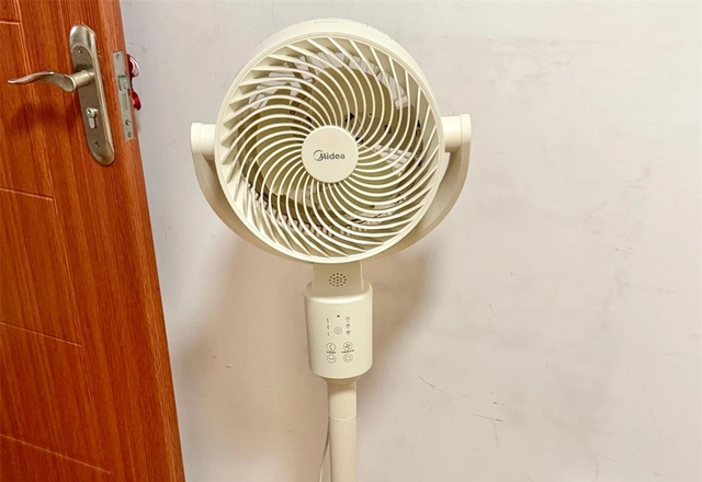 6 món đồ hè đáng từng đồng tiền, ai dùng cũng gật gù khen- Ảnh 2.