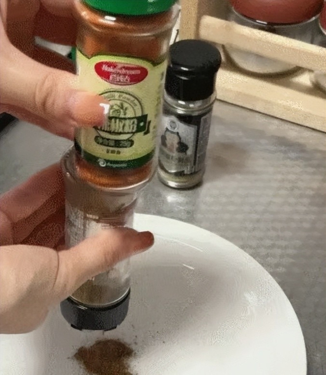 5 thiết kế tưởng vô dụng hóa ra lại xịn, nhiều người đến giờ vẫn chưa biết "sự thật"- Ảnh 2.