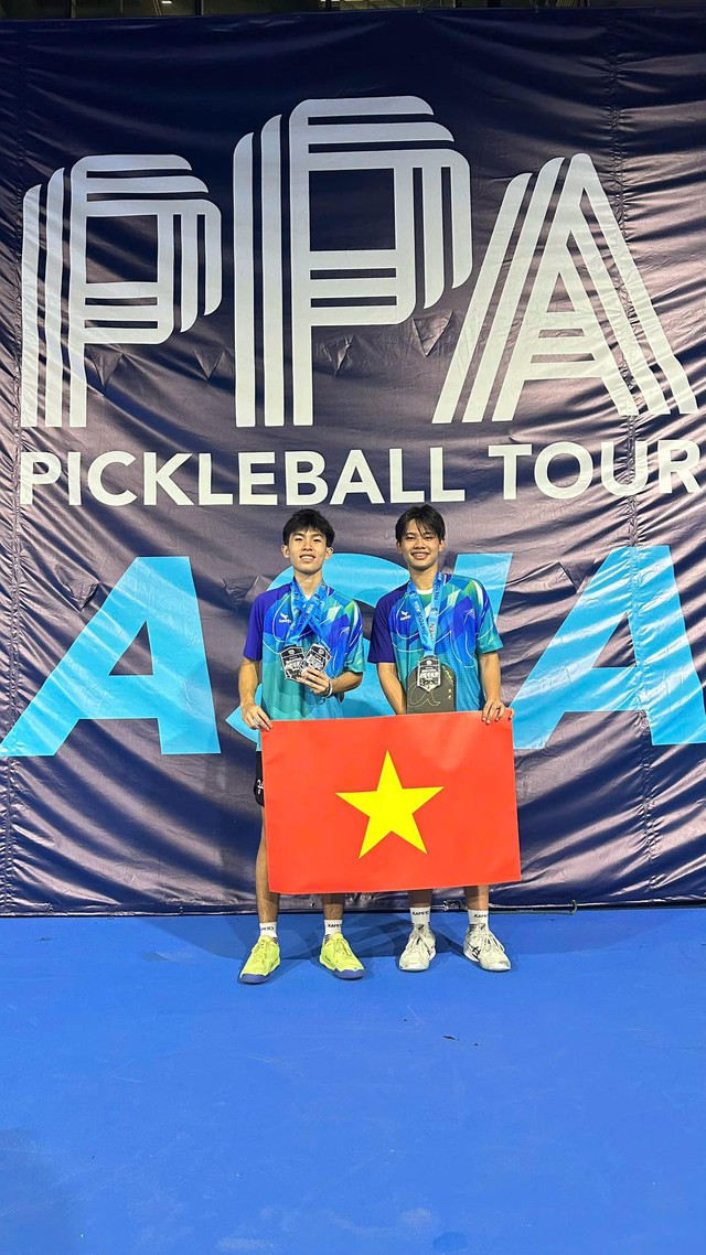 Tống Nhật Minh – Lê Xuân Đức giành HCV pickleball lịch sử tại PPA Tour Asia- Ảnh 1.