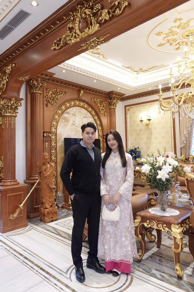 Hoa khôi bóng chuyền Việt Hương làm dâu hào môn, sống ở dinh thự bỗng "ở ẩn" cõi mạng, nghi vấn có tin vui- Ảnh 1. Hoa khôi bóng chuyền Việt Hương làm dâu hào môn, sống ở dinh thự bỗng "ở ẩn" cõi mạng, nghi vấn có tin vui- Ảnh 1.