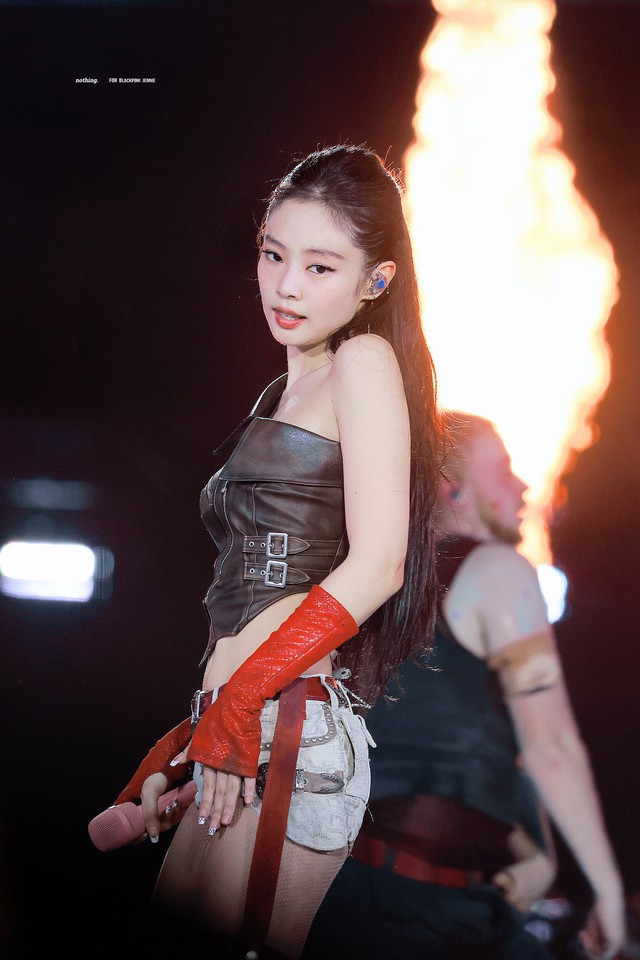 6.6 triệu lượt xem Jennie có thái độ “bắt nạt” nhân viên, bị tấn công vì 1 cử chỉ- Ảnh 6.
