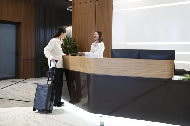 Khách Việt bị cắt hết quyền lợi và phải “trả giá” chỉ vì đặt thừa người ở khách sạn.- Ảnh 7.