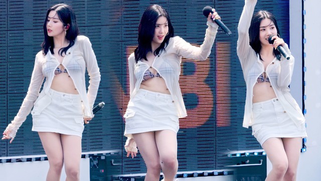 "Nữ hoàng sexy" thế hệ mới: Màn trình diễn “nóng mắt” hút 70 triệu view và vô số ý kiến trái chiều- Ảnh 7.