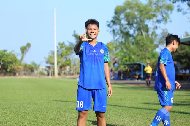 Con trai Quang Hải được chọn sang Brazil "du học"- Ảnh 2.