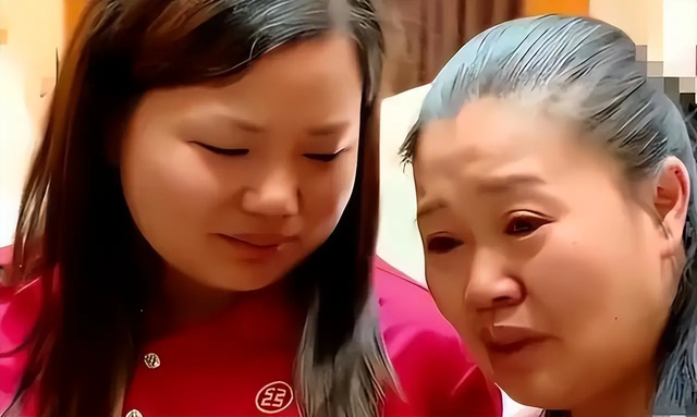 Cô gái bị bắt cóc lúc 3 tuổi, 17 năm sau phát hiện sự thật gây sốc về hàng xóm: Quá đau lòng!- Ảnh 2.