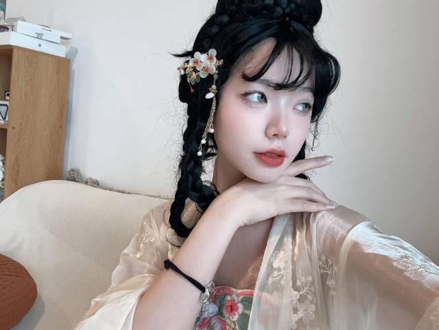 "Mát mắt" với diện mạo Remind dạo gần đây, nhan sắc ngày càng thăng hạng nền nã khó tin!- Ảnh 1.