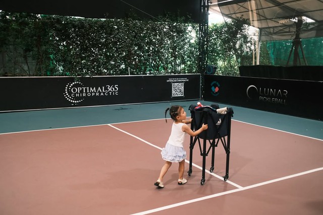 Hot quá, "Pam iu ơi" cũng chơi Pickleball rồi đây: Visual cưng xỉu, dân tình phát sốt- Ảnh 2.