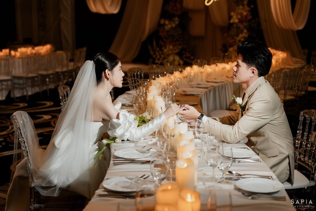Ảnh nét căng trung vệ ĐT Việt Nam cưới mẹ đơn thân, đám cưới xa hoa nhất nhì làng bóng Việt- Ảnh 4.