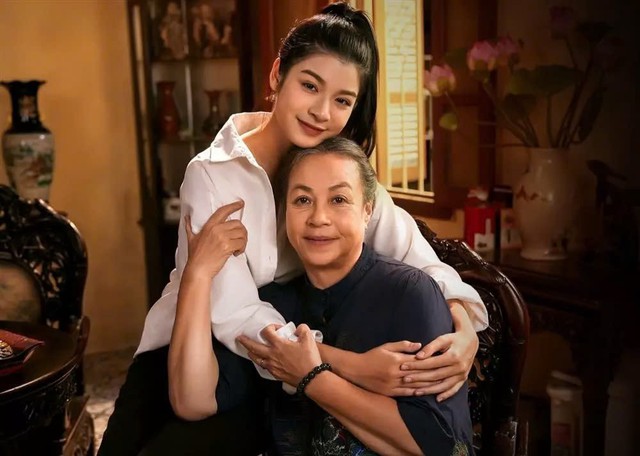 Phim Việt giờ vàng dạo này toàn hoa với nắng, đến cả tên phim cũng quá nghèo nàn- Ảnh 6.
