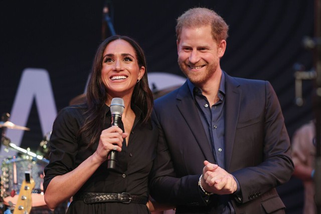 Harry và Meghan bị tố Harry và Meghan bị tố