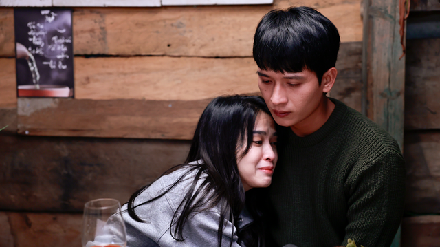 Phim Việt giờ vàng dạo này toàn hoa với nắng, đến cả tên phim cũng quá nghèo nàn- Ảnh 7.
