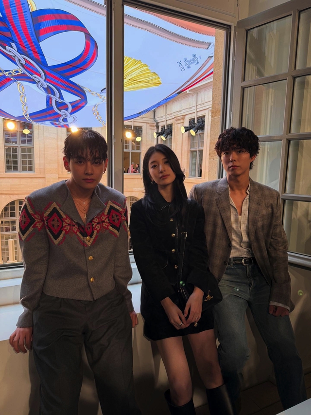 Tổ hợp nhan sắc đỉnh nhất Kpop, bị netizen trêu: Toàn là “người yêu” BLACKPINK!- Ảnh 9.