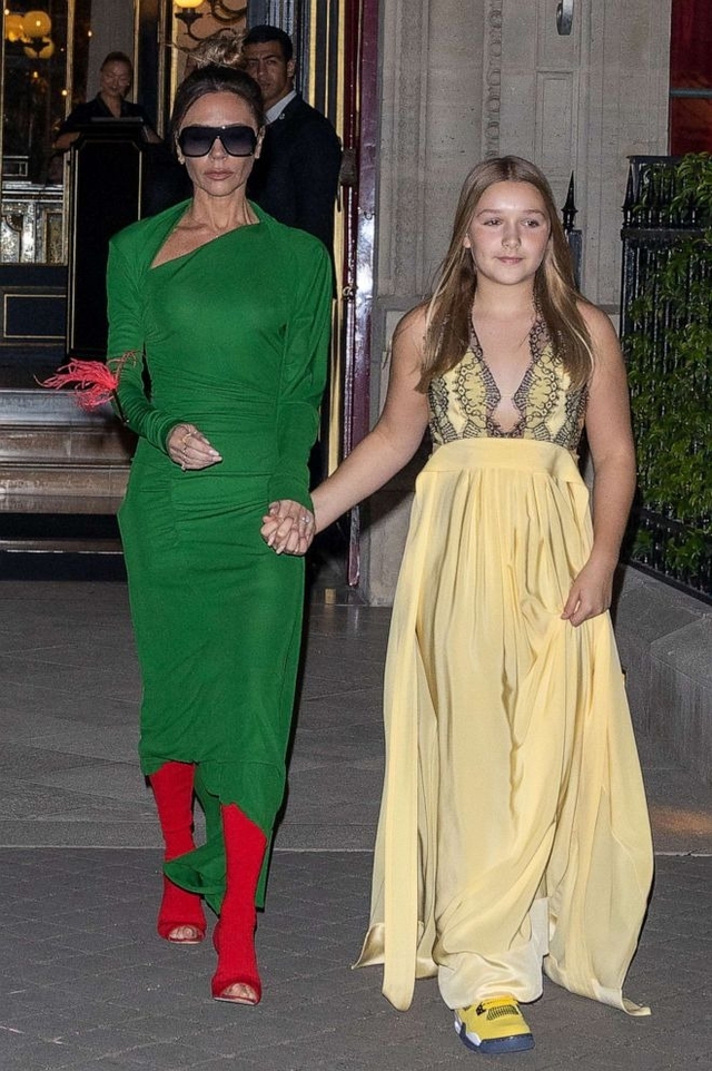 Ngắm tiểu thư Harper Beckham ngày nhỏ đáng yêu như thiên thần giờ hóa thiếu nữ phổng phao khiến ai cũng trầm trồ- Ảnh 18.