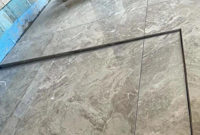 Ngày càng nhiều gia đình bỏ lắp kính phòng tắm vì sợ nổ, 2 giải pháp lên ngôi đảm bảo an toàn, ít rủi ro- Ảnh 4.