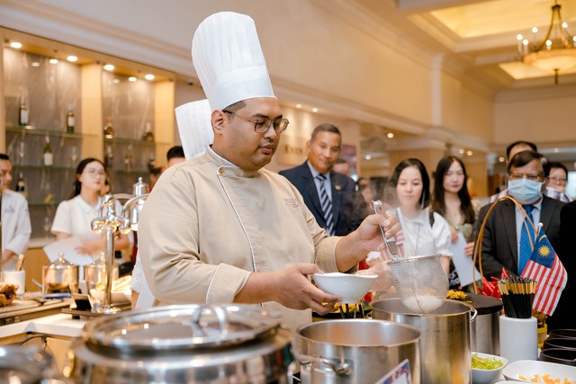 Khai mạc “Selera Malaysia”: Hành trình khám phá ẩm thực Mã Lai chuẩn vị tại Sheraton Hanoi Hotel- Ảnh 2.
