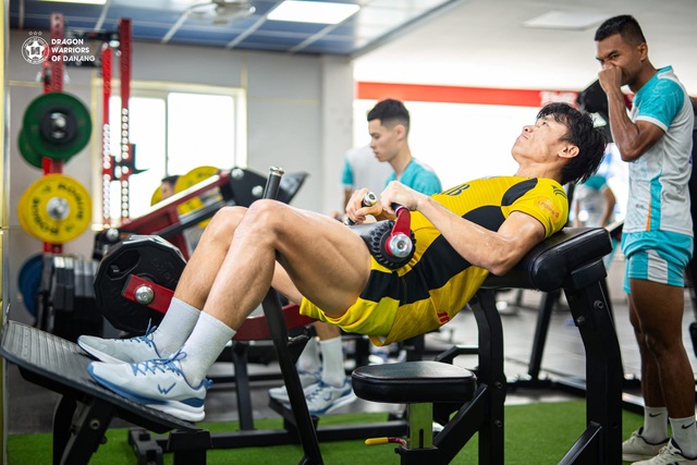 Vợ mẫu tây Bùi Tiến Dũng diện bikini khoe trọn body nuột nà chuẩn người mẫu, mặt mộc visual vẫn cực đỉnh- Ảnh 7. Vợ mẫu tây Bùi Tiến Dũng diện bikini khoe trọn body nuột nà chuẩn người mẫu, mặt mộc visual vẫn cực đỉnh- Ảnh 7.