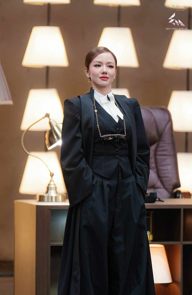 Em Xinh một đường tiến lên, giữ chức đội trưởng suốt 3 vòng, cả cõi mạng khen vừa xinh vừa xịn!- Ảnh 1. Em Xinh một đường tiến lên, giữ chức đội trưởng suốt 3 vòng, cả cõi mạng khen vừa xinh vừa xịn!- Ảnh 1.