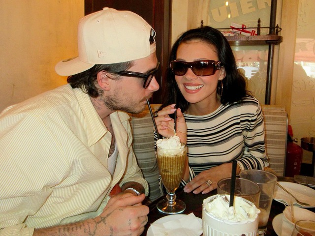 "Cậu cả bất hiếu" nhà Beckham ca ngợi vợ không biết mệt sau khi “cưới lại”, netizen ngán đến tận cổ rồi!- Ảnh 3.