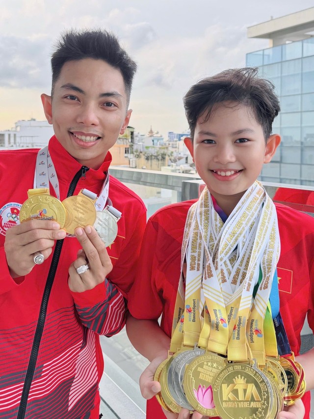 Phan Hiển đã "cọc": Mấy bạn trẻ thời nay nhảy được vài động tác rồi cho rằng mình giỏi hơn người khác!- Ảnh 3.