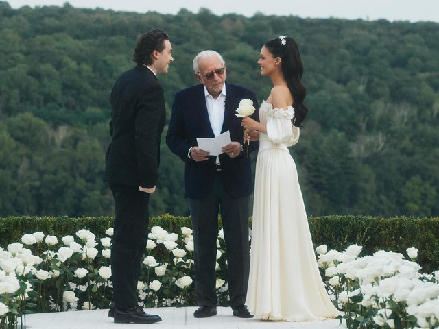 Miệng nói yêu Harper nhưng vợ chồng con cả nhà Beckham gạt phăng em gái cưng, David và Victoria chỉ biết đau lòng- Ảnh 2. Miệng nói yêu Harper nhưng vợ chồng con cả nhà Beckham gạt phăng em gái cưng, David và Victoria chỉ biết đau lòng- Ảnh 2.