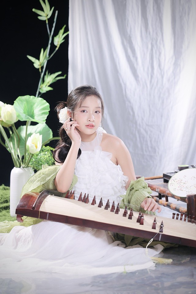 Dân tình “rần rần” tìm thông tin giọng ca trẻ nhất Concert Quốc gia: Xinh cực phẩm, thành tích học hành còn đỉnh thế này!- Ảnh 3. Dân tình “rần rần” tìm thông tin giọng ca trẻ nhất Concert Quốc gia: Xinh cực phẩm, thành tích học hành còn đỉnh thế này!- Ảnh 3.