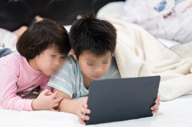3 thiếu niên Gen Z thao túng tâm lý, lừa 10 trẻ em chiếm đoạt gần 1 tỷ đồng- Ảnh 2.