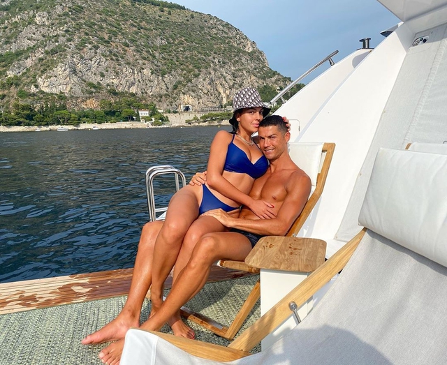 Georgina Rodriguez, hôn thê của Cristiano Ronaldo, là ai?- Ảnh 1. Georgina Rodriguez, hôn thê của Cristiano Ronaldo, là ai?- Ảnh 1.