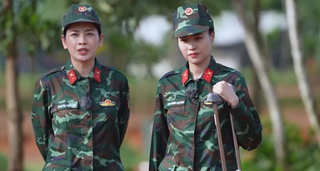 Tại sao Ninh Dương Lan Ngọc chấn thương không thể đi lại bình thường vẫn tham gia Sao Nhập Ngũ?- Ảnh 4.