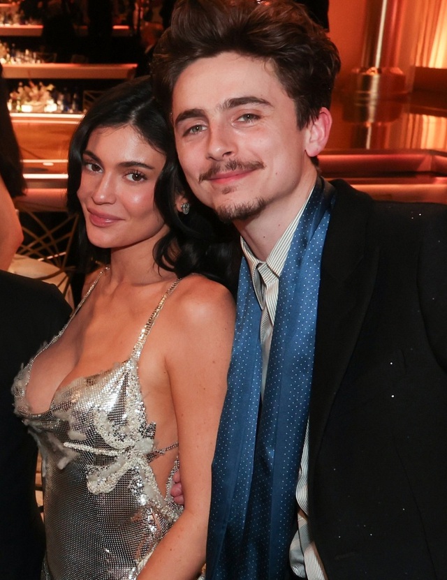 Kylie Jenner tưng bừng giữa tiệc sinh nhật, Timothée Chalamet ở đâu trong lúc rộ tin bị bạn gái chia tay?- Ảnh 7.