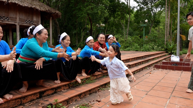 Ông bố gây chú ý với quan điểm không "xót" con, sẵn sàng cho nhịn đói chỉ vì ăn không mời- Ảnh 4. Ông bố gây chú ý với quan điểm không "xót" con, sẵn sàng cho nhịn đói chỉ vì ăn không mời- Ảnh 4.